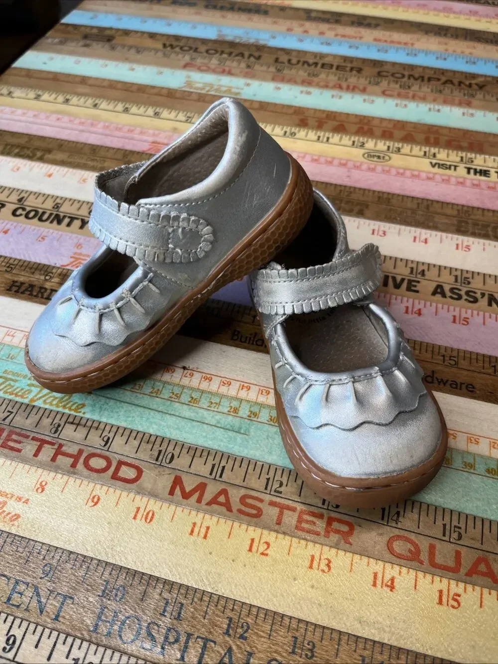Livia And Luca Girls Size 6 Champagne Ruche Classic Mary Janes Play Condition